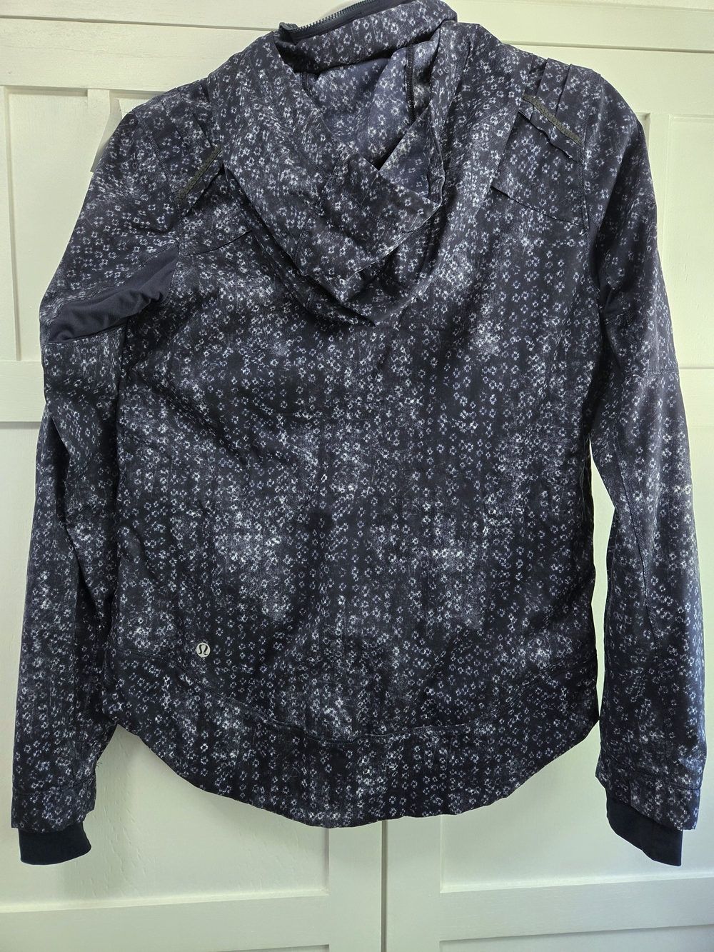 Lululemon Spring Forward Jacket - Picture 7 of 8